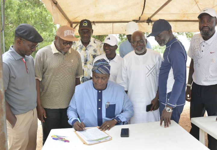 No fewer than 2,000 members of the IBB International Golf and Country Club, Abuja sign petition, calling for the reopening of the club.