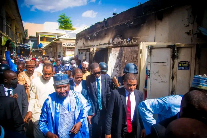 Deputy Senate President, Senator Barau Jubrin visits Kano GSM market gutted by fire last Friday, donates N200m worth of gadgets, other items