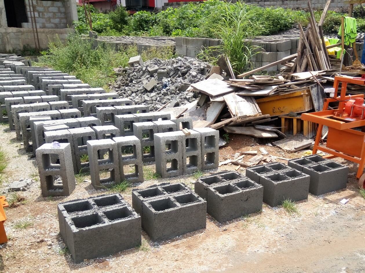 Police confirm 11 people dead in a sand fall disaster at block making site in Yar-doka Village, Damau District, Kubau LGA of Kaduna state.