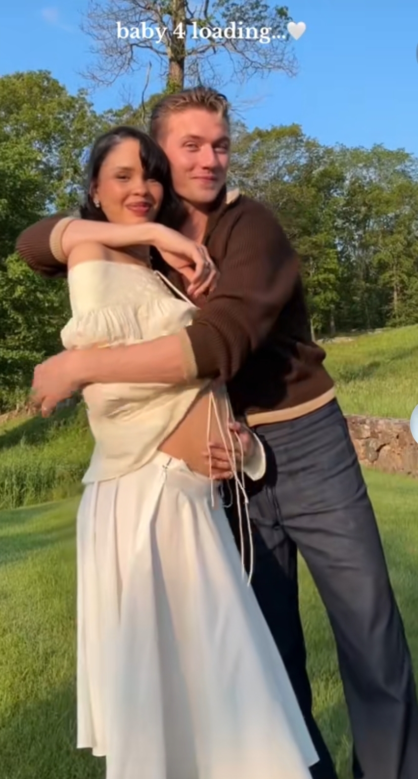 Nara smith expecting fourth child