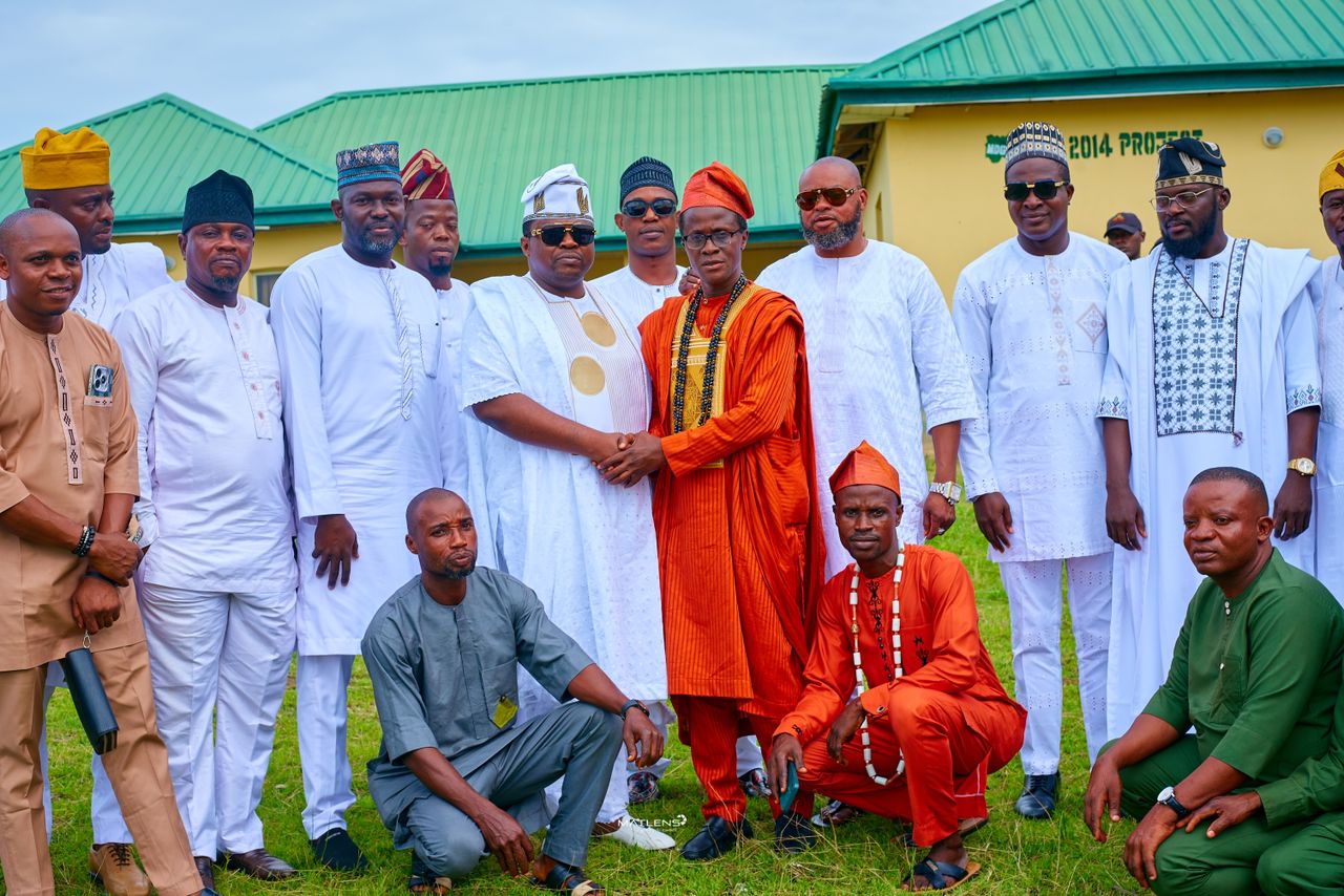 Ajadi honours final burial of Hon. Oke’s mother in Osun