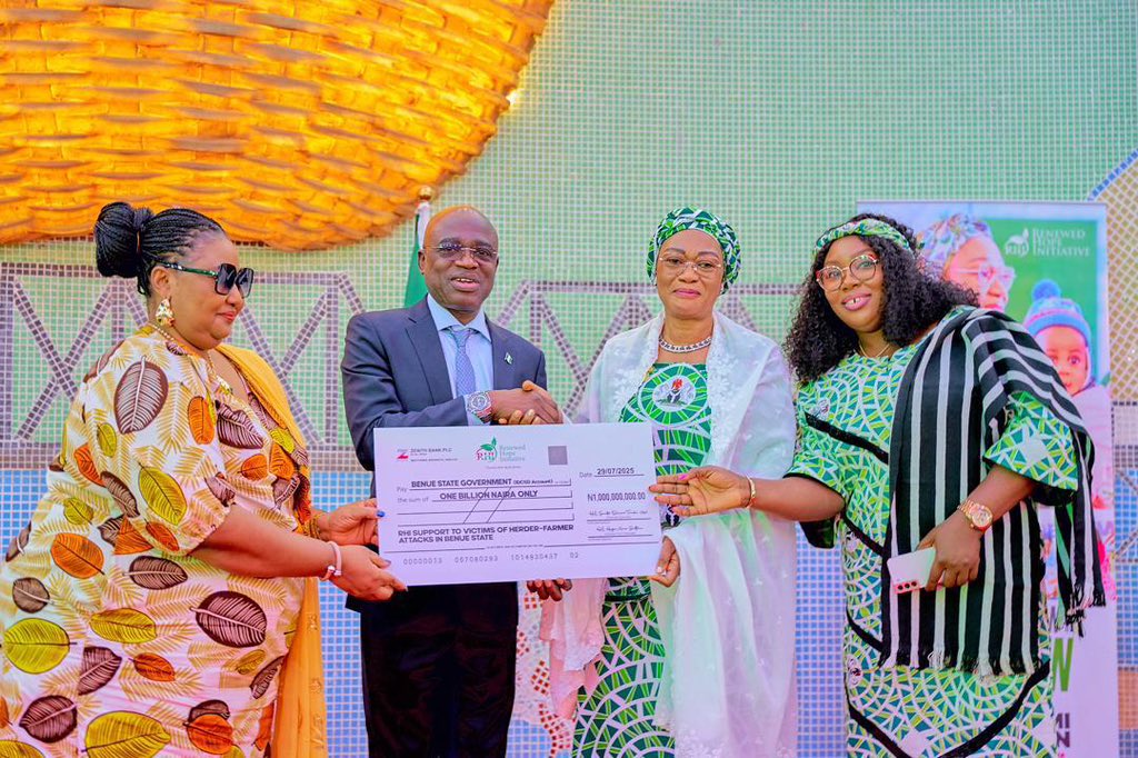 Nigeria's First Lady, Oluremi Tinubu donates N1 billion, relief materials to victims of recent violence in Benue State through her NGO, RHI