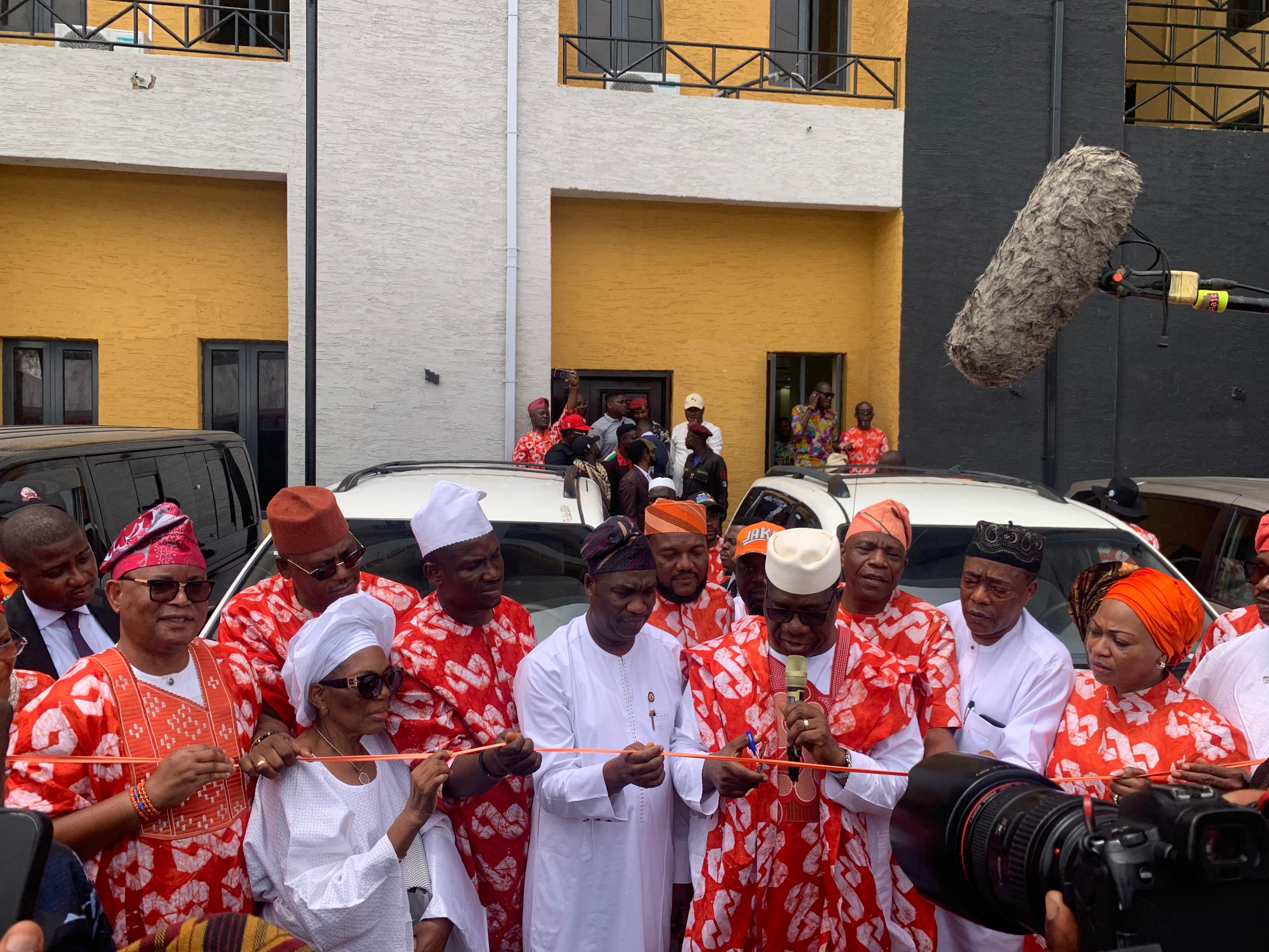 Ajala bows out in grand style, commissions legacy projects in Odi-Olowo/Ojuwoye LCDA