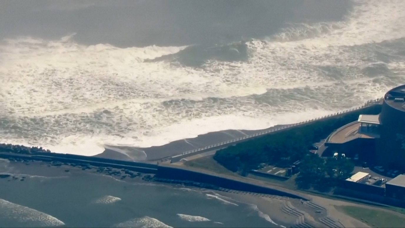 Tsunami oregon history