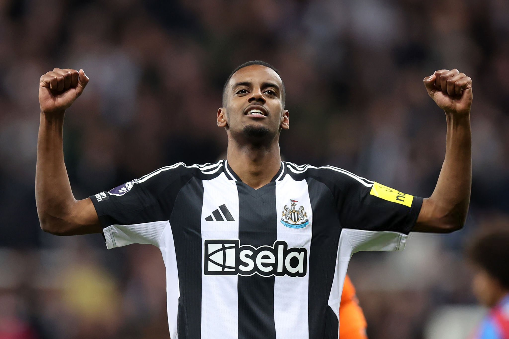 BREAKING: Isak completes £125m switch from Newcastle, to undergo medicals today at Liverpool