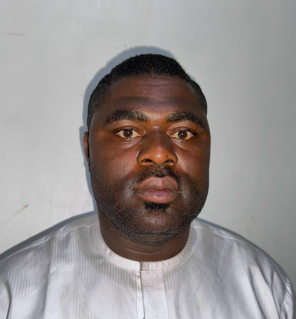 DSS issues alert on Victor Onyedikachi Godwin, a dismissed member of its staff who is now allegedly defrauding the public using its name.