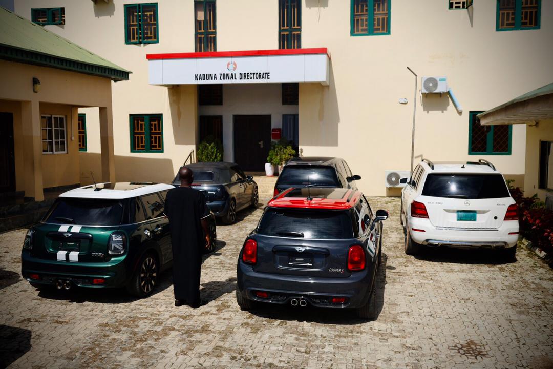 EFCC nabs Abdulazeez Gbadebo, the station manager of Emadeb Energy Service Limited for alleged N500 million fraud