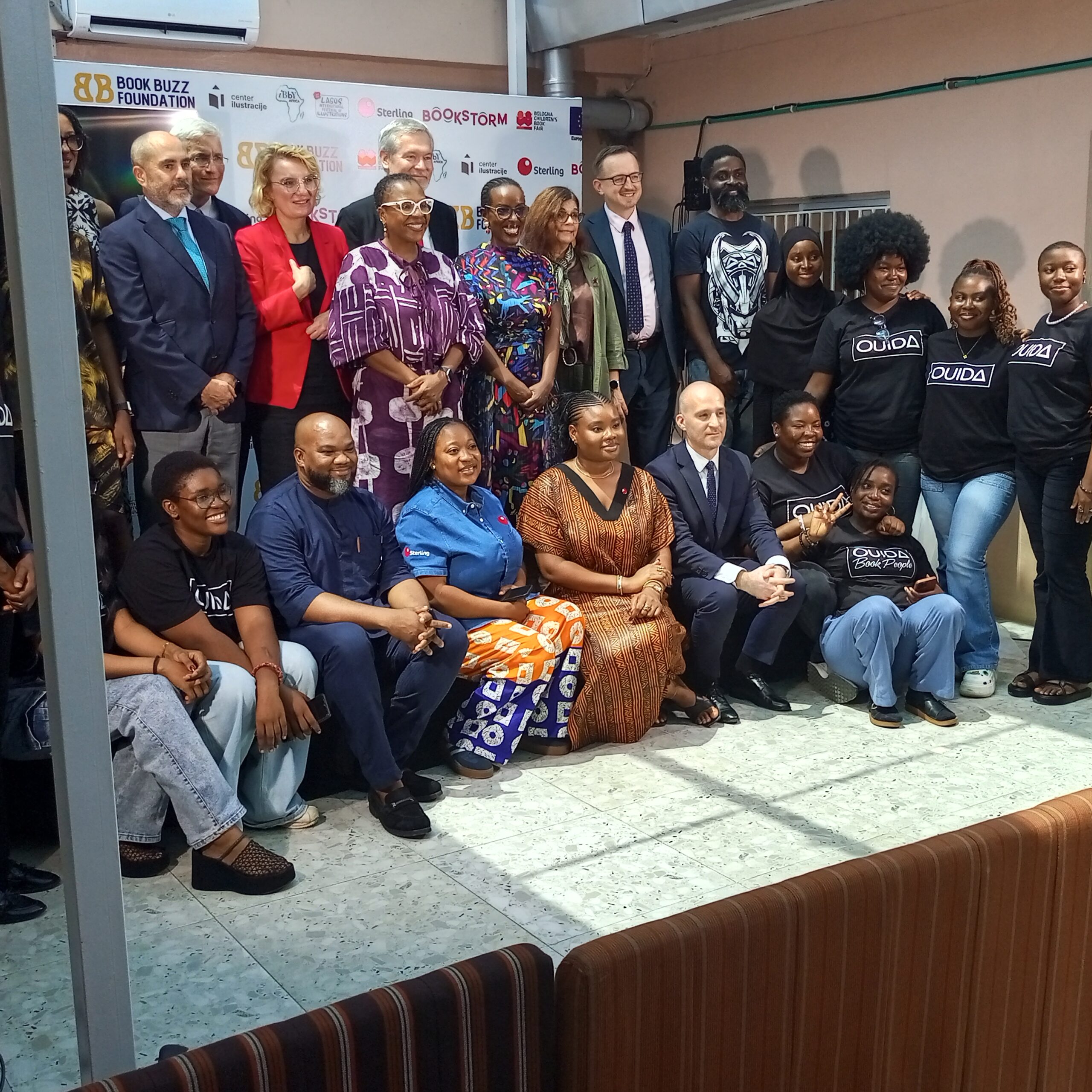 Lola Shoneyin, Gautier Mignot with staff of Ouida, illustrators and members of the EU Delegation