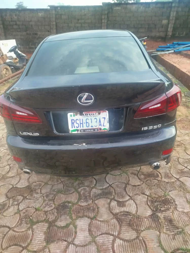 Police nab 22-year-old Chiemerie Udeh, a suspected armed robber and cultist in Ukpomili- Ifitedunu Road, Dunukofia LGA of Anambra State.