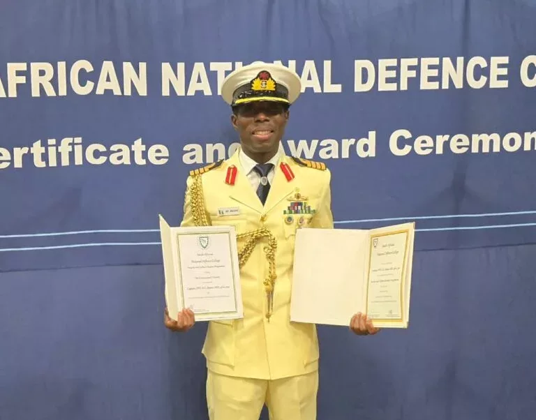 Nigerian Navy officer, Navy Capt. Abidemi Akano wins overall best student award at the South African National Defence College.