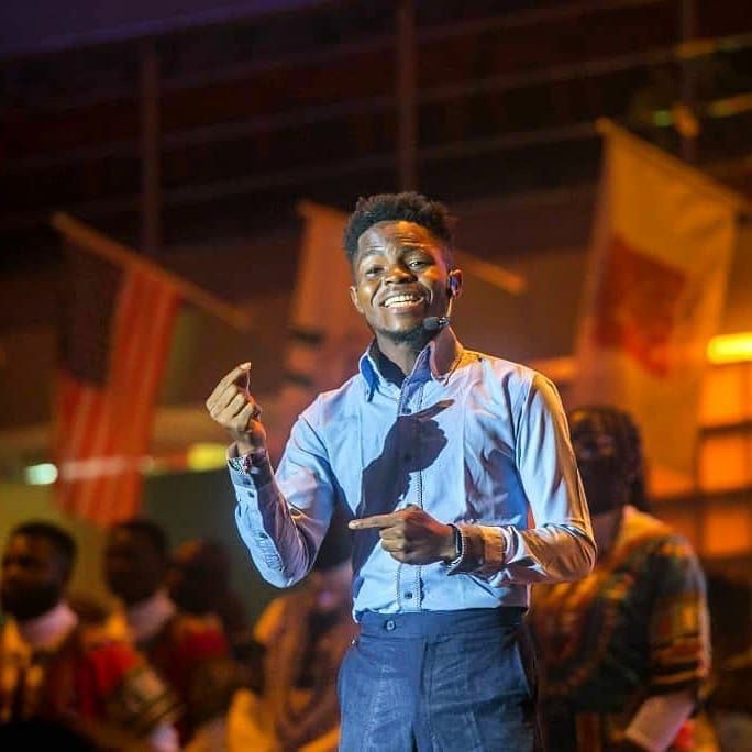 Otor Matthew’s “Everything in Between” : An Expression of Pain and Truth