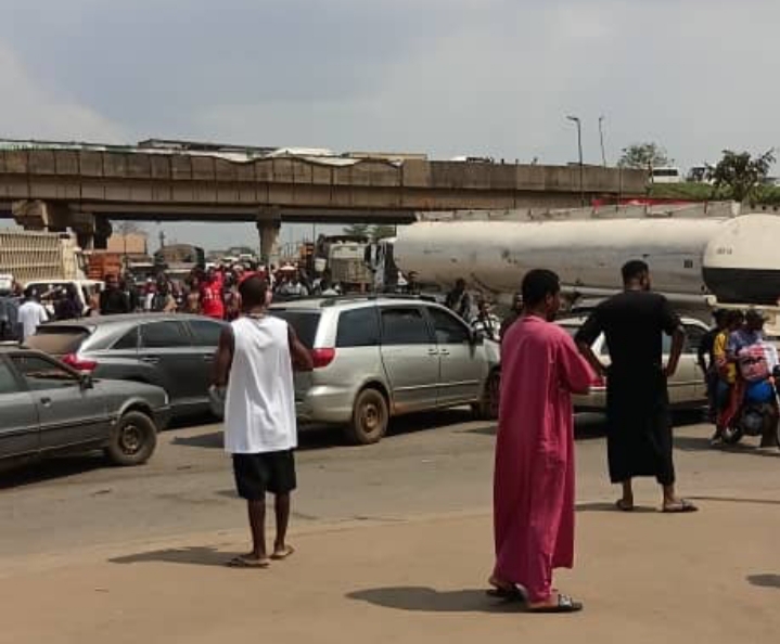 The protesters blocked the major highway leading into and outside Benin, the Edo state capital, resulting in several hours of gridlock.