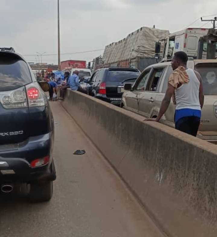 The  protesters blocked the major highway leading into and outside Benin,  the Edo state capital, resulting in several hours of gridlock.