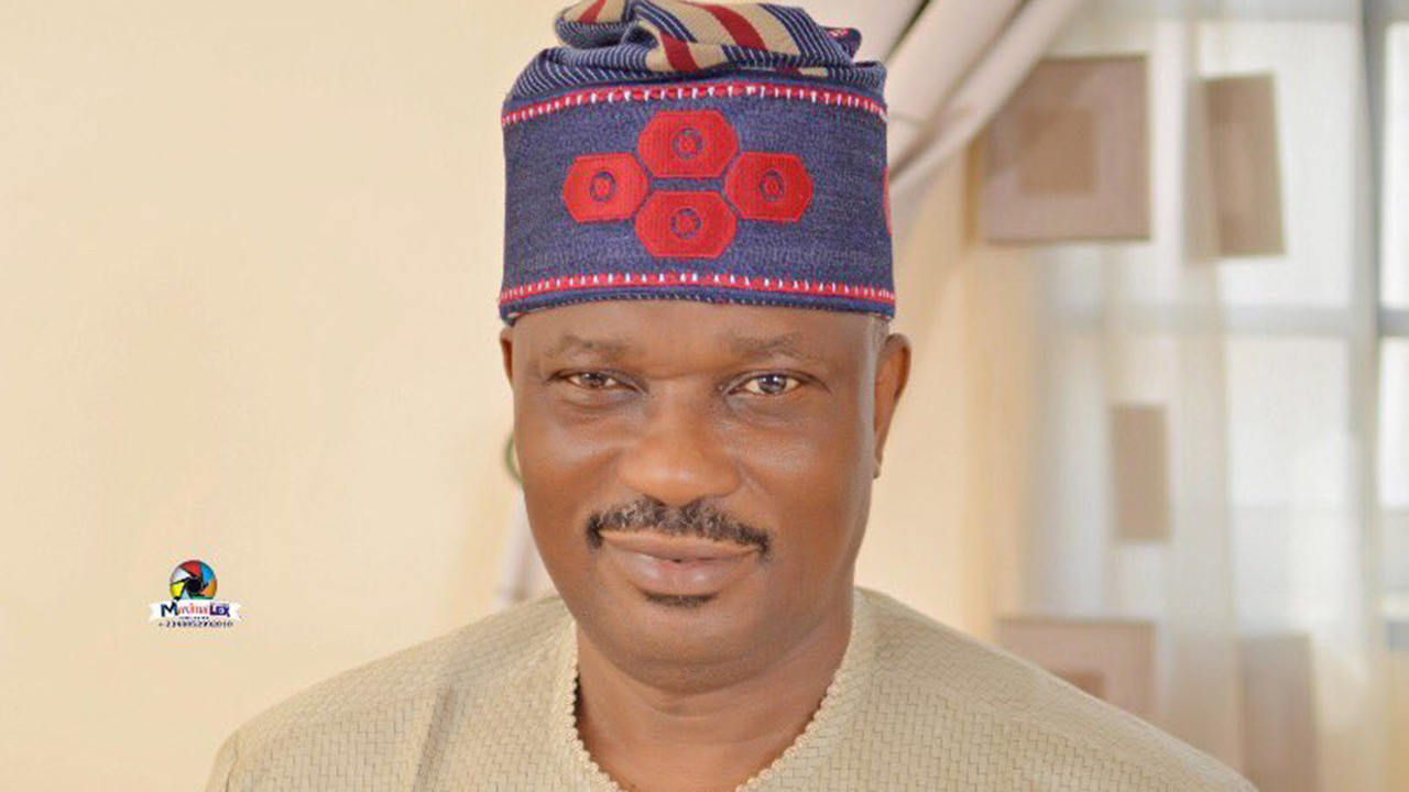 Late Akingboye’s son to aide: Stop dishonouring my father’s memory with lies