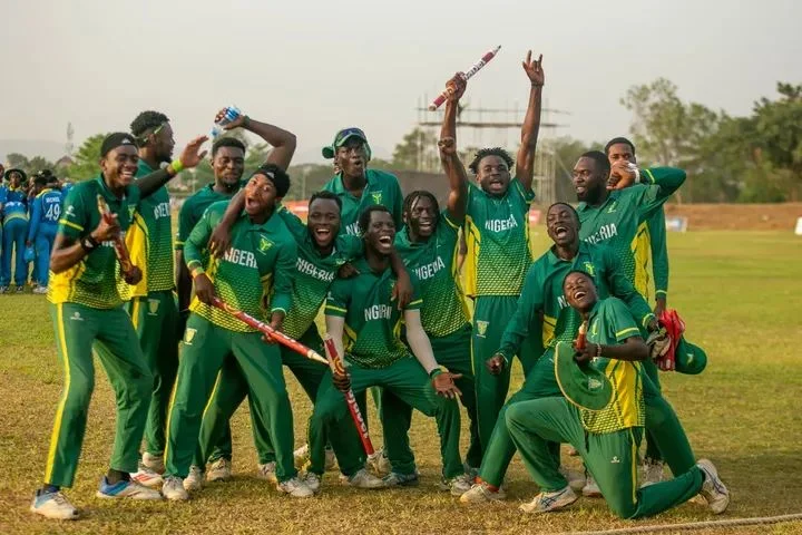Nigeria’s senior men’s team also known as the Yellow Greens defeated Rwanda by 40 runs to lift the trophy for the second time in Abuja.