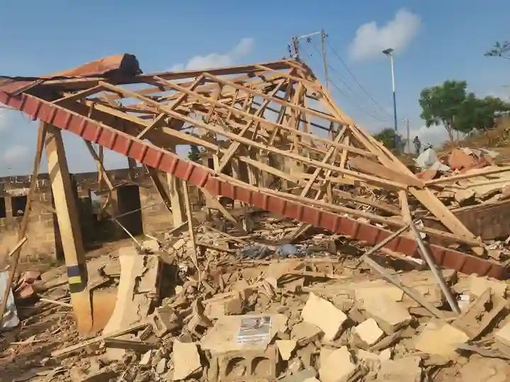 The AIG said this when he conducted an on-the-spot assessment of the damaged Itele police station alongside Ondo Commissioner of Police on Thursday.
