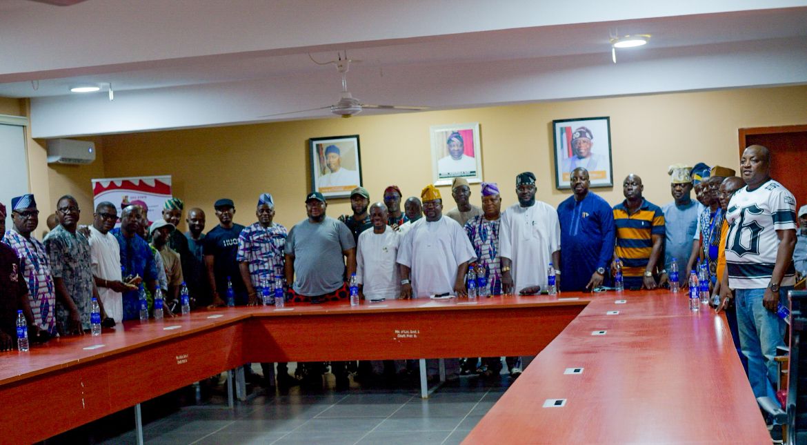 Ajadi engages Oyo LG chairmen, pledges to carry forward Makinde’s legacy in 2027