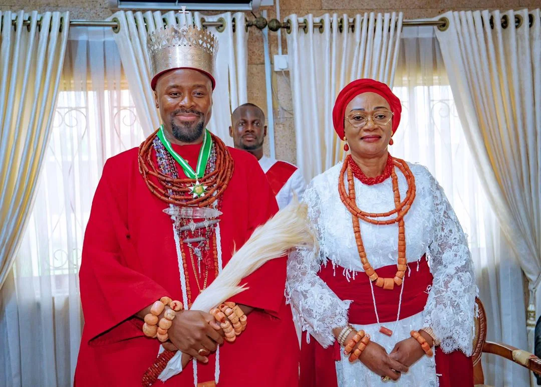 Olu of Warri, Ogiame Atuwatse III confers prestigious “Utukpa-Oritse Iwere” of Warri Kingdom title on First Lady, Sen. Oluremi Tinubu.
