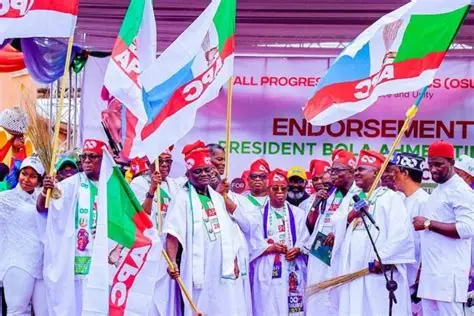 Osun: 5 PDP Reps, Senators formally defect to APC