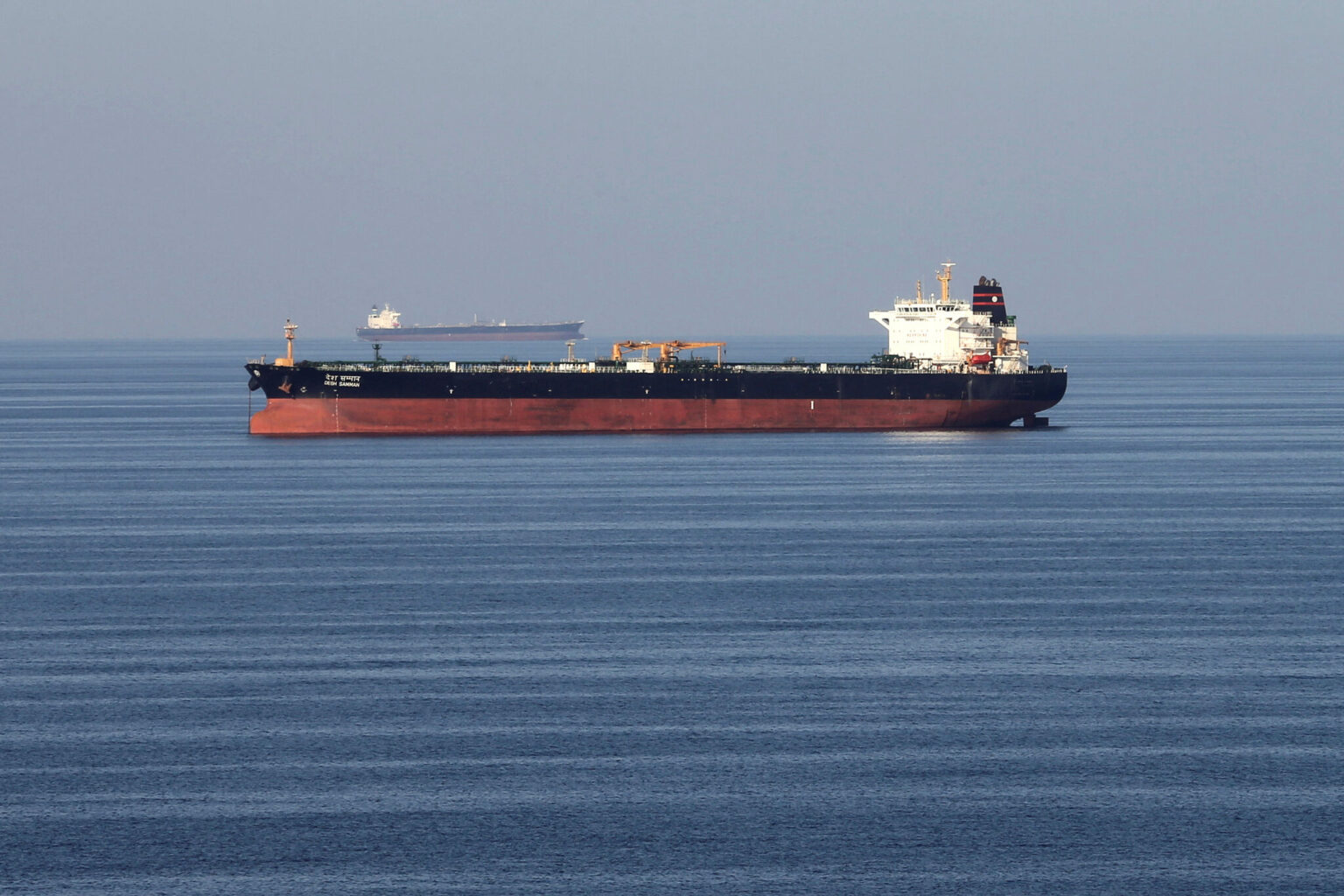 Strait of Hormuz closed, 3000 vessels, 20,000 seafarers stranded in ...