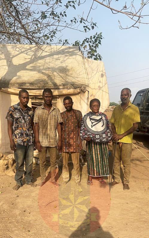 Nigerian Army troops rescue five kidnapped victims, recover six pistols, cache of ammunition and military accoutrements in Benue State.