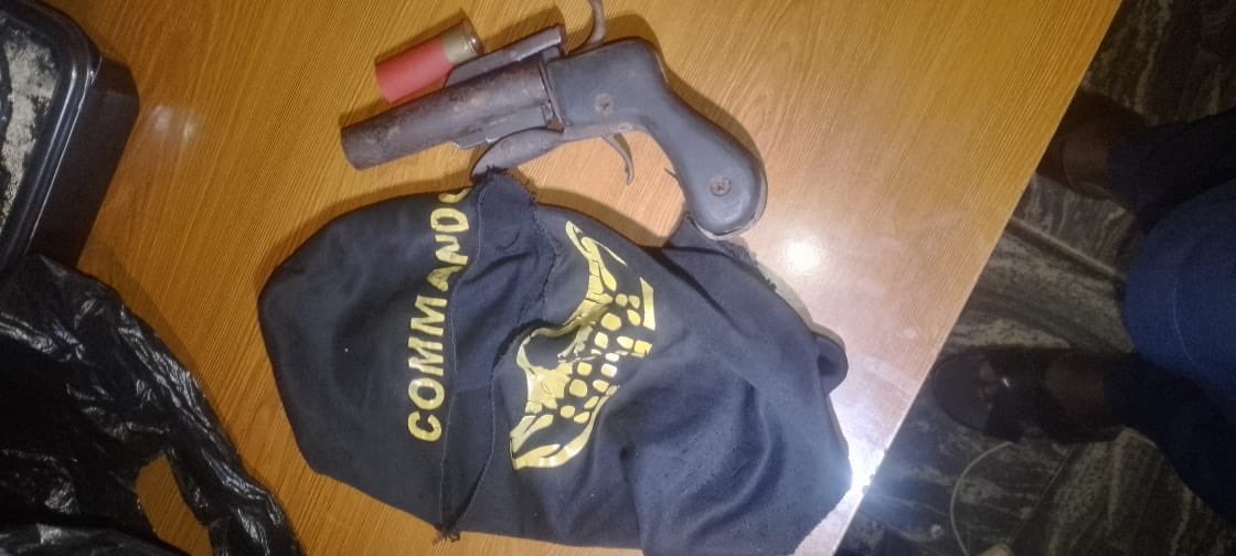 OGUN POLICE ARREST TWO SUSPECTS, RECOVER LOCALLY MADE PISTOL, CARTRIDGE AND MASK