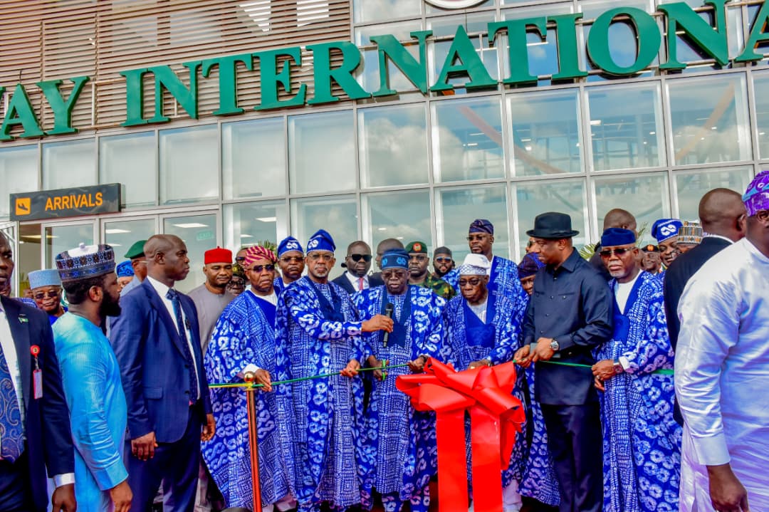 Tinubu storms Ogun, vows to defeat terrorism, banditry