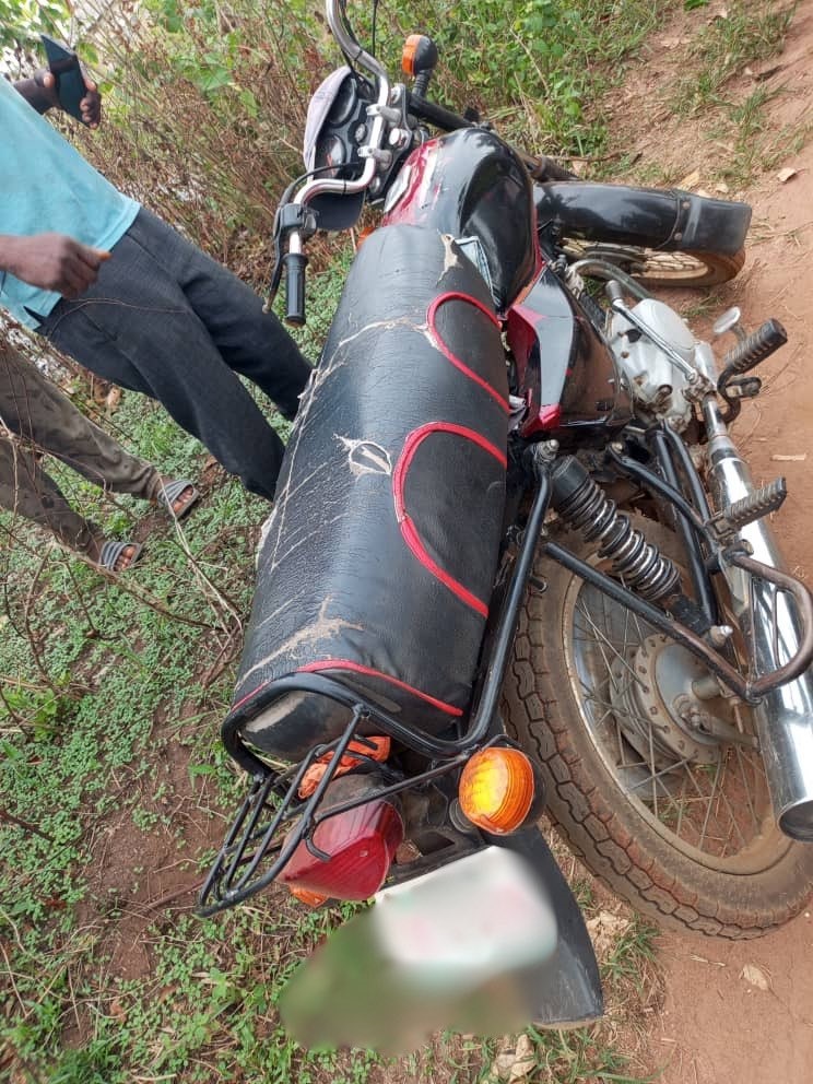 Police arrest Chidi Ebere for killing Sunday Ogbu, a commercial motorcyclist while attempting to snatch his motorcycle in Igbesa, Ogun State