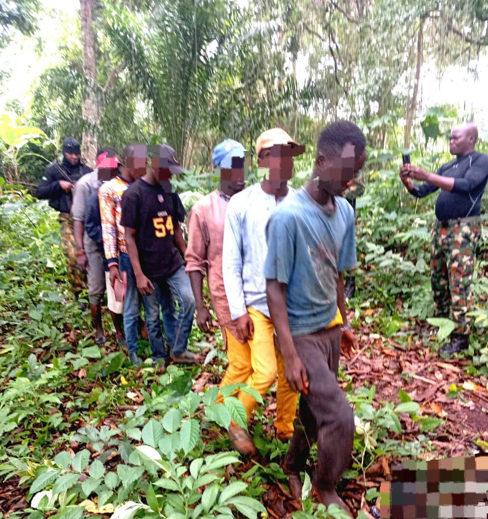 Troops nab 12 suspects in raids of Edo kidnappers' den