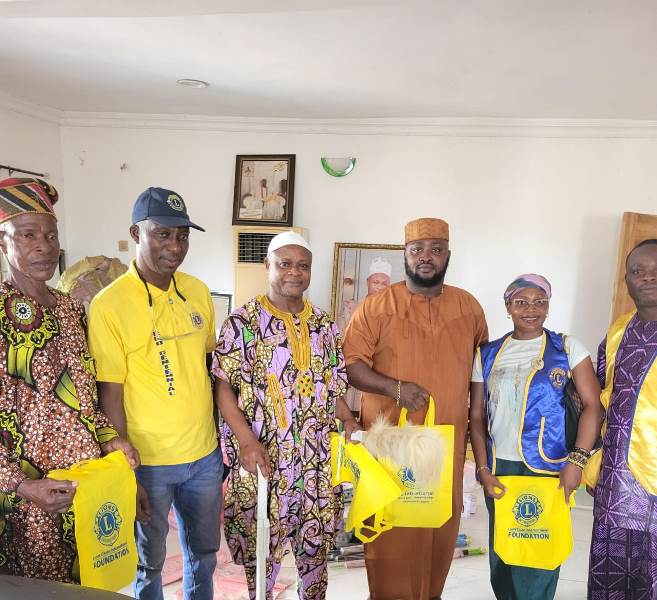 Lions Club takes anti-plastic campaign to Ikorodu Markets