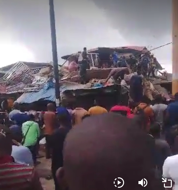 Lagos State Fire and Rescue rescue 10 people from the rubbles of a storey building that collapsed at Satellite Town area of the state