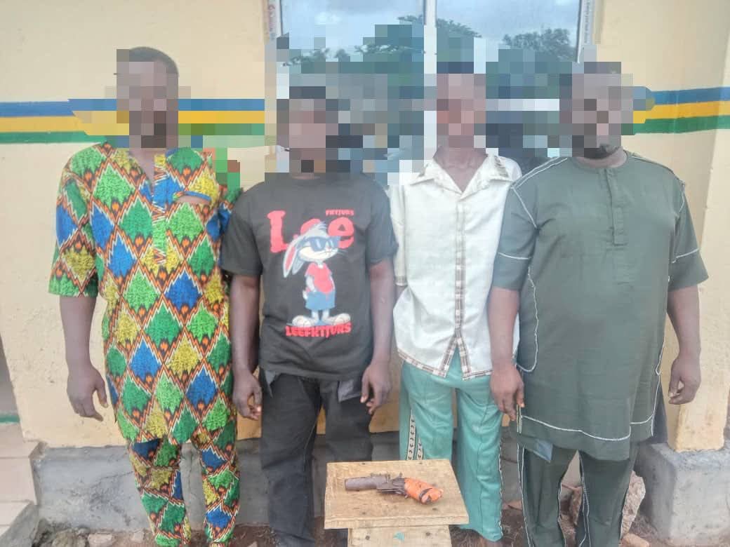 Police nab four suspected armed robbers also alleged to be members of Eiye Supremo Confraternity secret cult gang in Ibadan, Oyo state