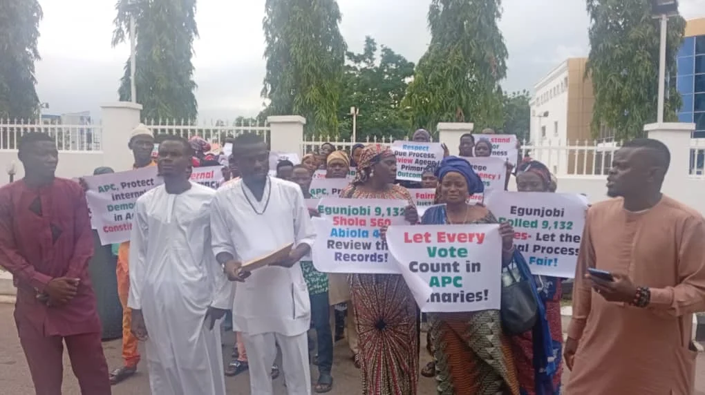 Group protests at APC headquarters, demands review of Agege primary election outcome