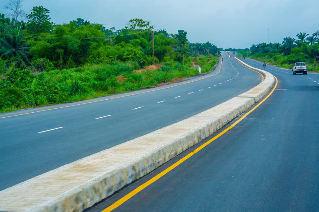 40 - Kilometre Owo-Ubahu-Amankanu-Umualor-Neke-Ikem dual carriageway.