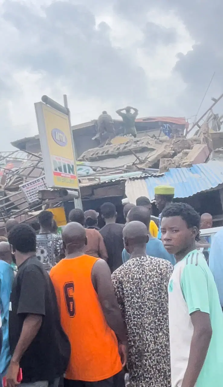 Panic in Lagos as three-storey building caves in (PHOTOS)