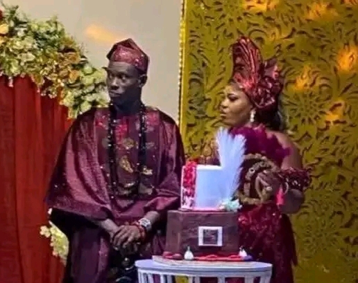 GehGeh dismisses widespread reports that he recently got married as indicated in the viral wedding videos and photographs circulating online